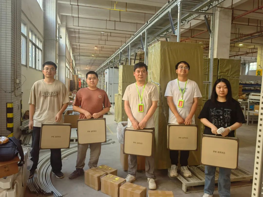 情系一线 | 炎炎夏日送清凉，致敬高温下的坚守