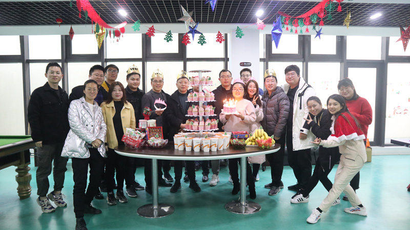 缤纷平安夜，欢乐圣诞节 | 宝开举办第四季度员工集体生日会