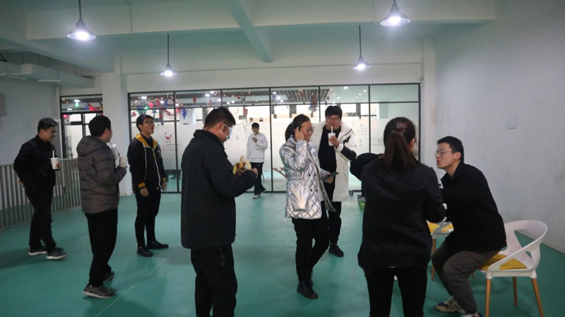 缤纷平安夜，欢乐圣诞节 | 宝开举办第四季度员工集体生日会