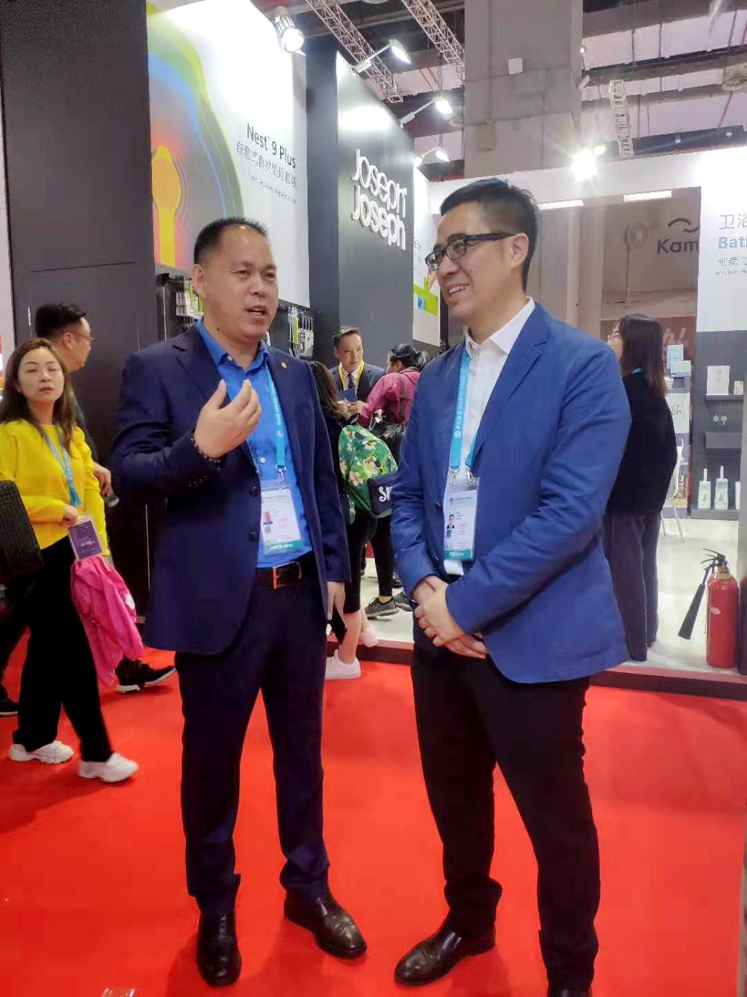 ＂合作、创新、共享＂话进博一一宝开董事长邢志文参观进博并接受SMG记者采访